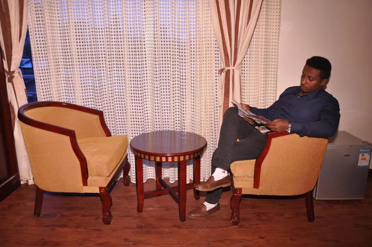 Paradise Hotel Debre Mark'os