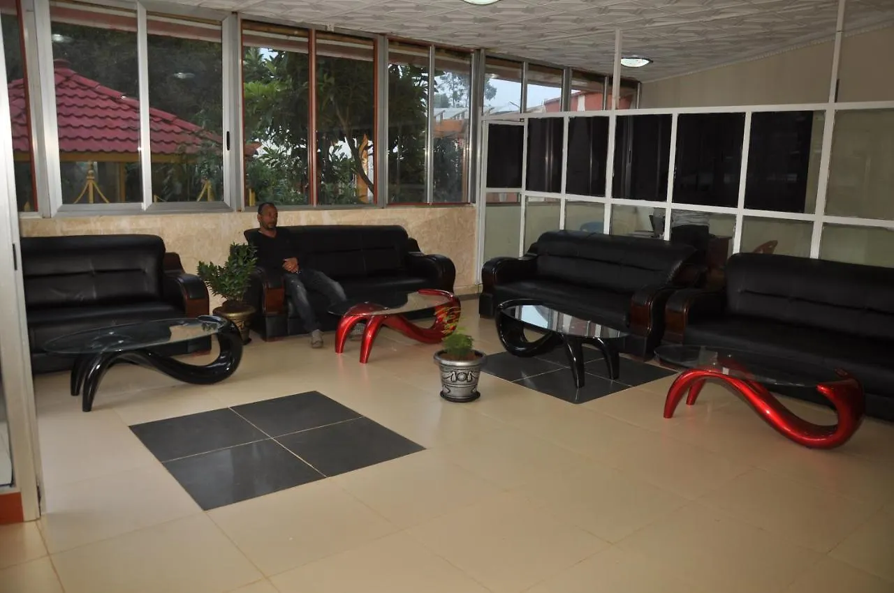 Paradise Hotel Debre Mark'os 3*,